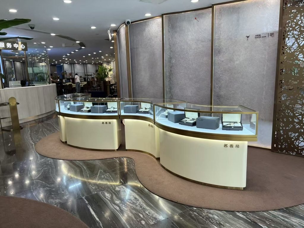 mingbiaodi store watch display 03